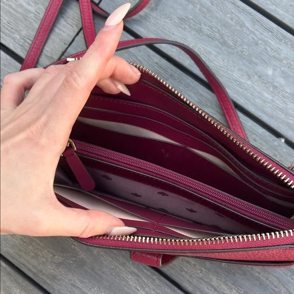 kate spade cranberry pebbled leather crossbody wallet - Picture 2 of 2
